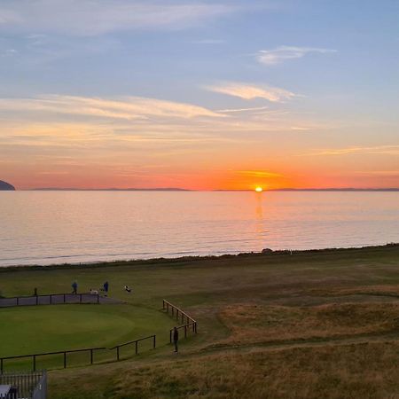 Girvan - Sea View Beach Access Apartment Eksteriør billede